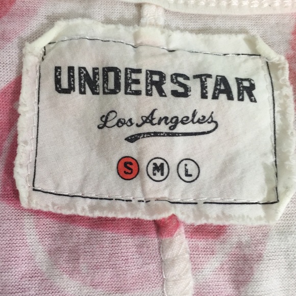 Cold shoulder, ombré smiley face top - Picture 5 of 5